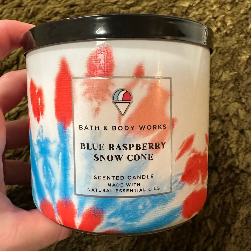 New Bath & Body Works Blue Raspberry Snow Cone 3 Wick Candle
